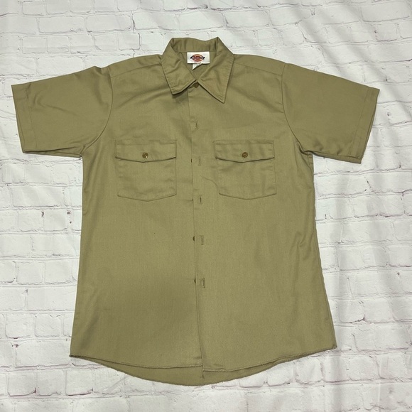 DICKIES MEN’s khaki work wear Button Down Shirt Short Sleeve Medium euc Vintage - Picture 2 of 11